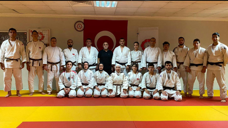 Maltepe Spor İlçe Müdürlüğü judo spor okulu öğrencilerinin kuşak sevinci
