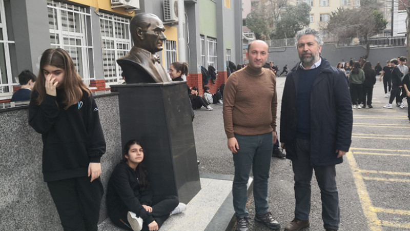Özkan’dan Atatürk heykeli istedi
