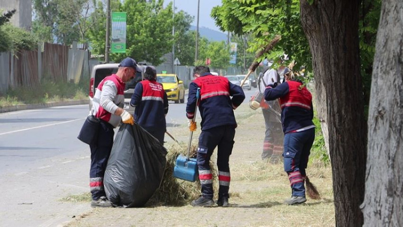 MALTEPE’DE BAHAR TEMİZLİĞİ