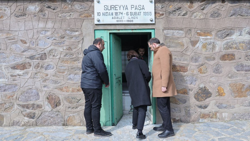 SÜREYYAPAŞA’NIN KABRİ RESTORE EDİLİYOR