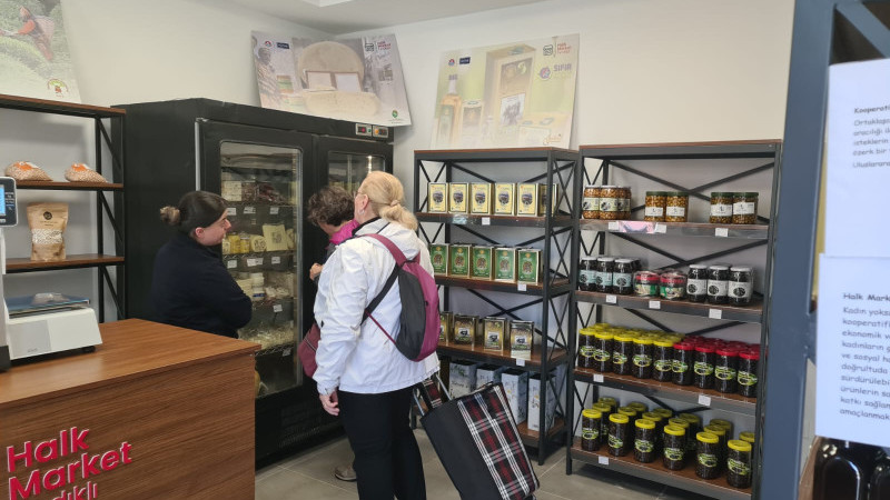 Maltepe Belediyesi Halk Marketi fiyatları el yakıyor