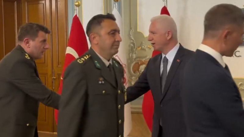 Valilikte bayramlaşma töreni