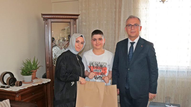 TİRYAKİ’DEN BAYRAM JESTİ