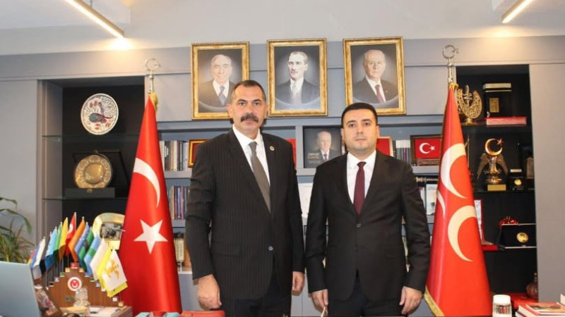 MHP’de bayrak değişimi