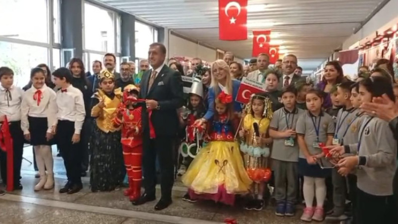 ATAKÖSEOĞLU İLKOKULU’NDAN “YEŞİL VATAN SIFIR ATIK” SERGİSİ