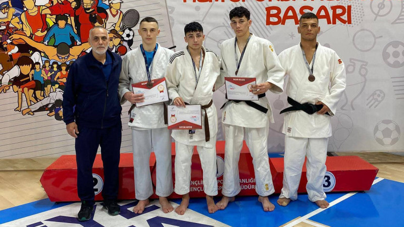 MALTEPE JUDO SPORCULARI MADALYALARI TOPLADI