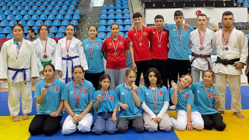 MALTEPE GSB JUDO SPORCULARI 17 MADALYA KAZANDI