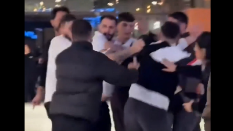 Maltepe’de AVM’de gerginlik