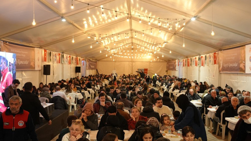 HER GÜN BİN KİŞİYE İFTAR