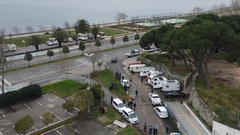 Karavanlar yediemine çekiliyor