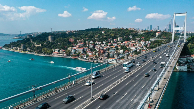 KÖPRÜLER, OTOYOLLAR VE TOPLU TAŞIMA ÜCRETSİZ