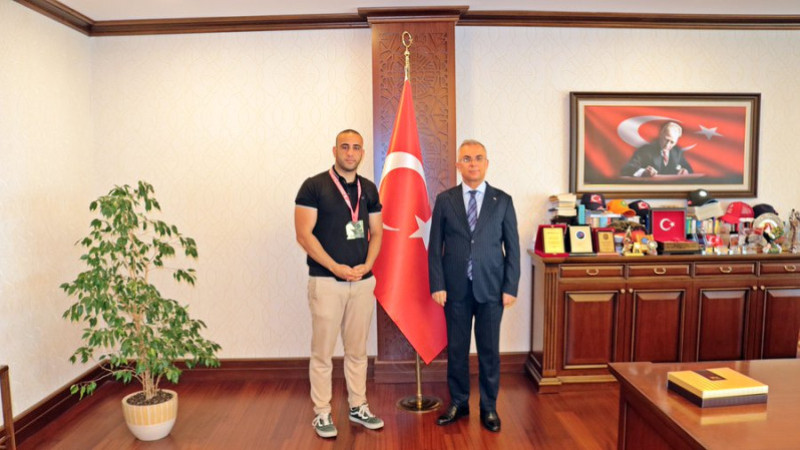 AVRUPA ŞAMPİYONU MUHTARA KAYMAKAMLIKTA TEBRİK
