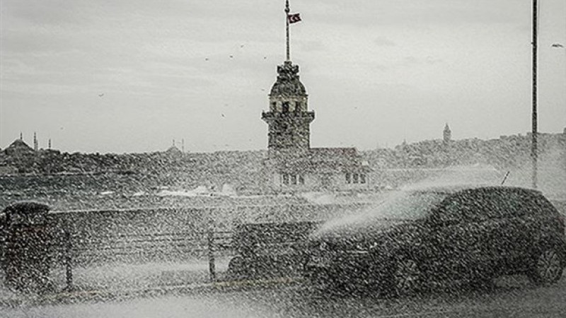 Yağmur bulutları İstanbul'u kapladı