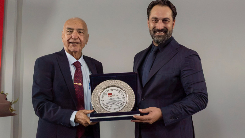 GENÇLER ÜLKE SORUNLARINA DUYARLI OLMALI