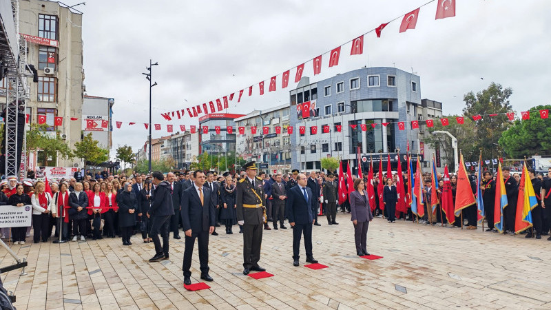 YAŞASIN CUMHURİYET
